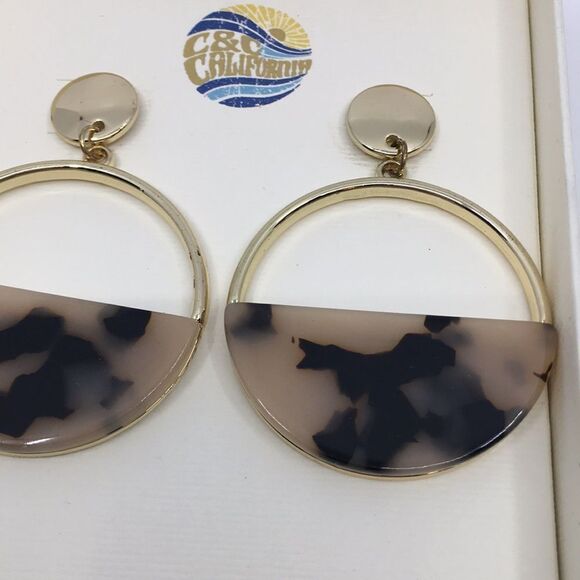 C&C California Faux Tortoiseshell Gold Tone Hoop Dangle Earrings NWT - Picture 2 of 11